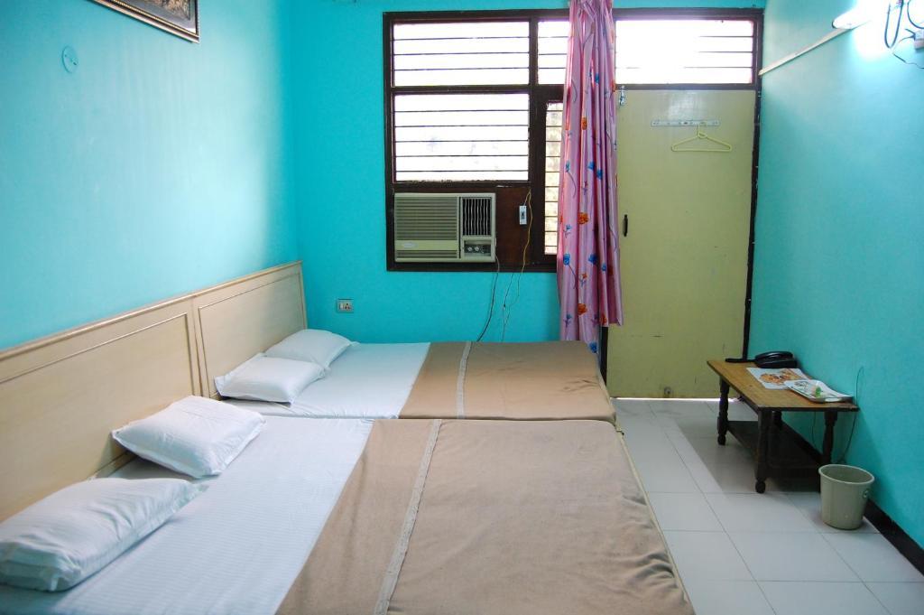 אגרה Hotel Viren Plaza מראה חיצוני תמונה