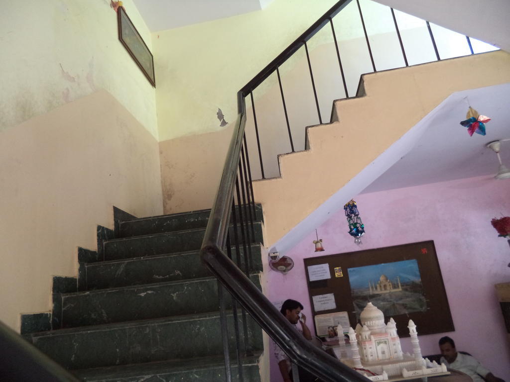 אגרה Hotel Viren Plaza מראה חיצוני תמונה